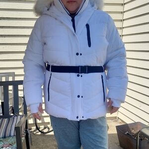 Michael Kors NWT White Puffer Jacket with Belt